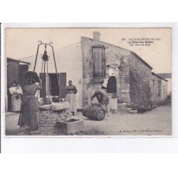 ILE D'OLERON: la brée-les-bains, un coin de rue, puits - très bon état