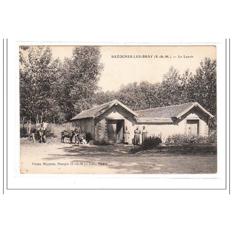 BAZOCHES-les-BRAY : le lavoir - tres bon etat