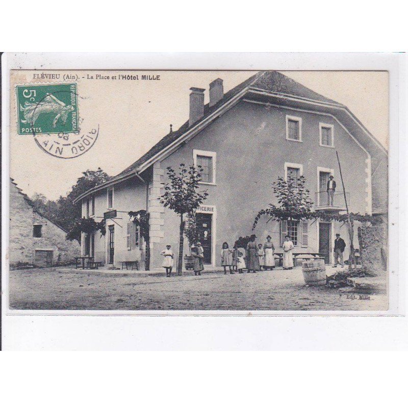 FLEVIEU: la place et l'hôtel mille - très bon état