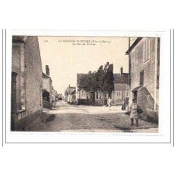 LA GRANDE-PAROISSE : la rue des verrous - tres bon etat