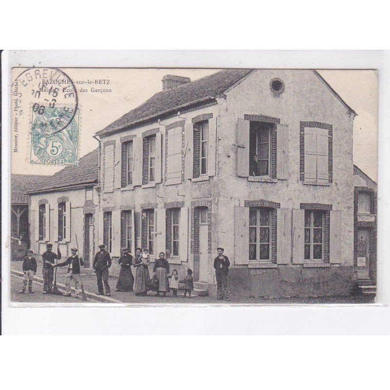 BAZOCHE-sur-le-BETZ: mairie, école des garçons - très bon état