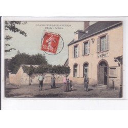 LA CHAPELLE-sur-AVEYRON: l'école et la mairie - très bon état