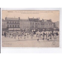 MONTARGIS: fête des écoles de la mutualité et du cercle pasteur 1905, le défilé place de la république - très bon état