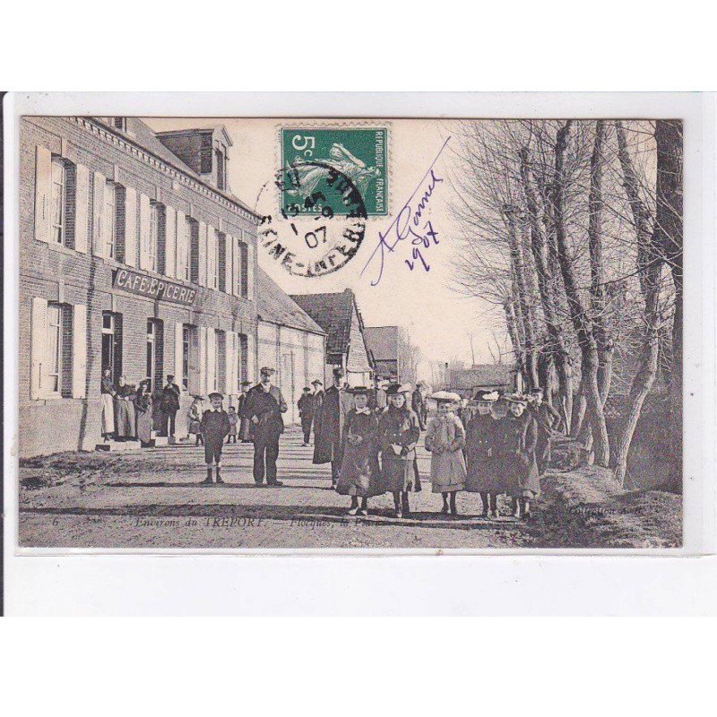 LE TREPORT: flocques, la place, café, épicerie - très bon état