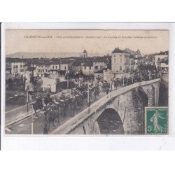 VILLENEUVE-sur-LOT: fêtes présidentielles 1907, le cortège du président fallières sur le pont - très bon état