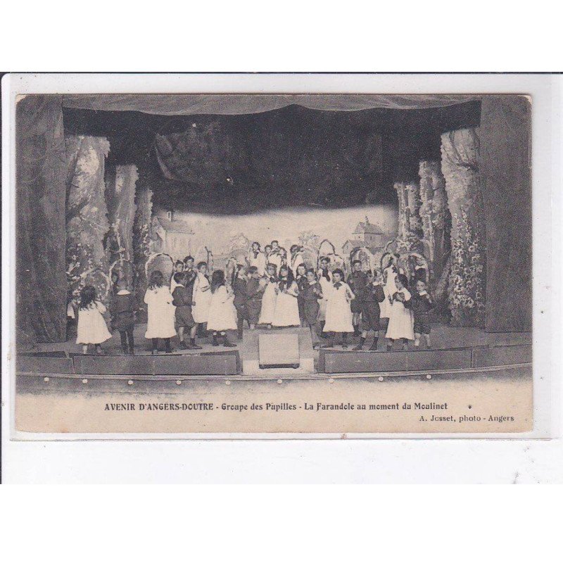 ANGER-DOUTRE: avenir, groupe des pupilles, la farandole au moment du moulinet - très bon état