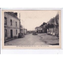 LE COUDRAY-MACOUARD: la place de la poste - état