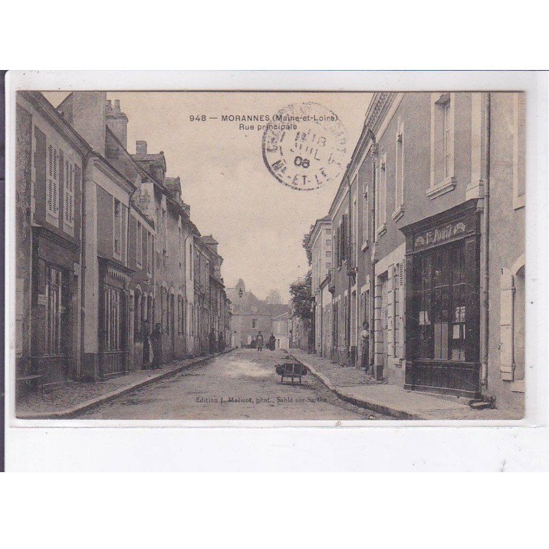 MORANNES: rue principale - très bon état