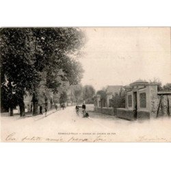 COMBS-la-VILLE: avenue du chemin de fer - état