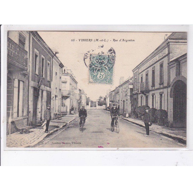VIHIERS: rue d'argenton - très bon état