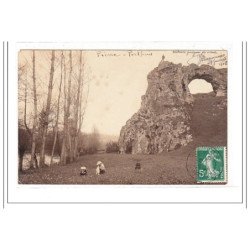 YONNE : personnages et homme en haut du rocher - tres bon état