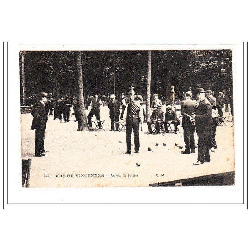 BOIS DE VINCENNES : le jeu de boules - etat