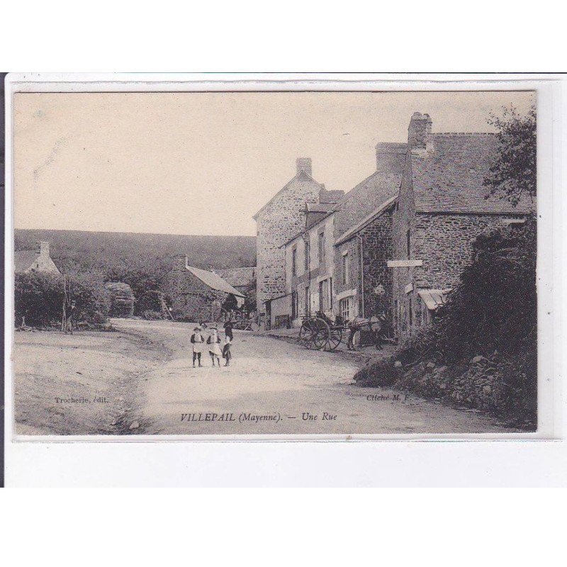 VILLEPAIL: une rue - très bon état