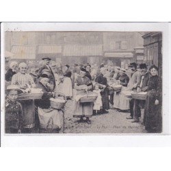 LE PUY en VELAY: place du marché - très bon état