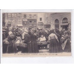 LE PUY-en-VELAY: le marché, place du plot - très bon état