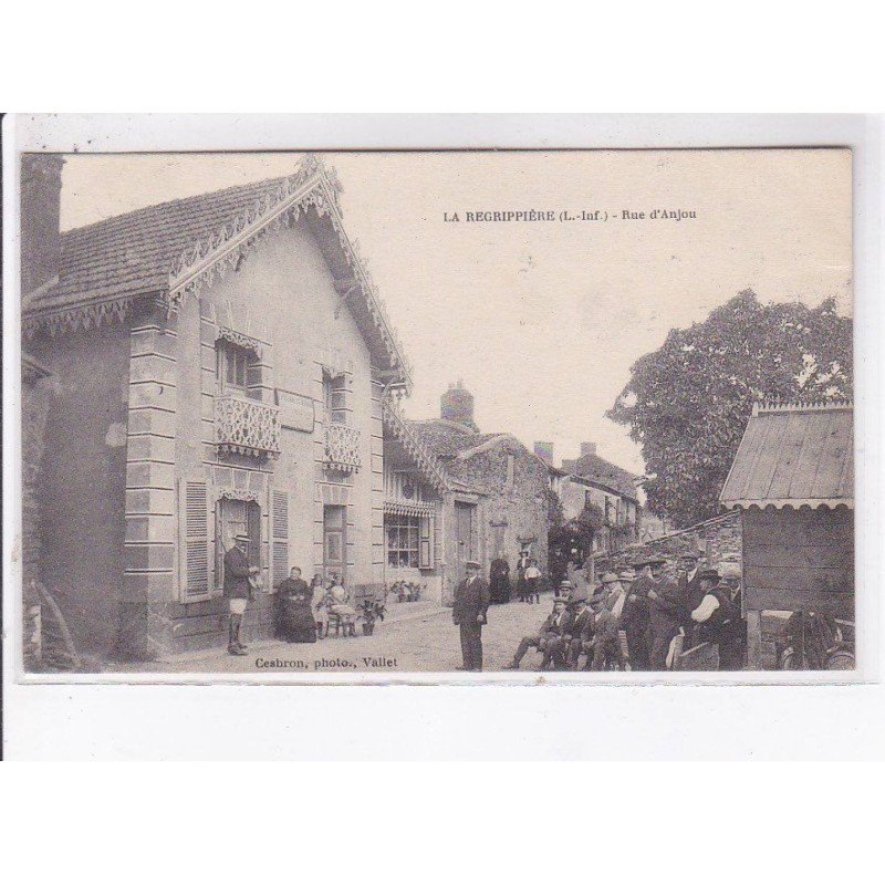 LA REGRIPPIERE: rue d'anjou - très bon état
