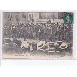 MONTLUCON: coutume de nos fêtes, le jeu de la ficelle - très bon état