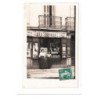 PARIS : carte photo d'un magasin de vente d'articles de Paris """"A la Surprise"""" (cartes postales)vers 1910 - très bo