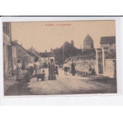 ESCAMPS: la rue principale - très bon état