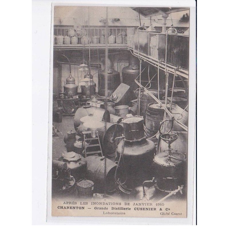 CHARENTON: grande distillerie cusenier et Cie, après l'inondation janvier 1910 laboratoire - très bon état