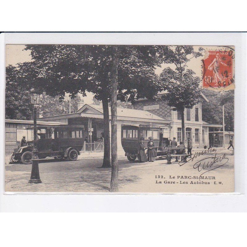 LE PARC-SAINT-MAUR:  la gare, les autobus - très bon état