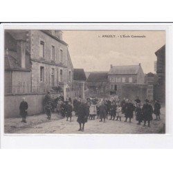 ANGELY: l'école communale - très bon état