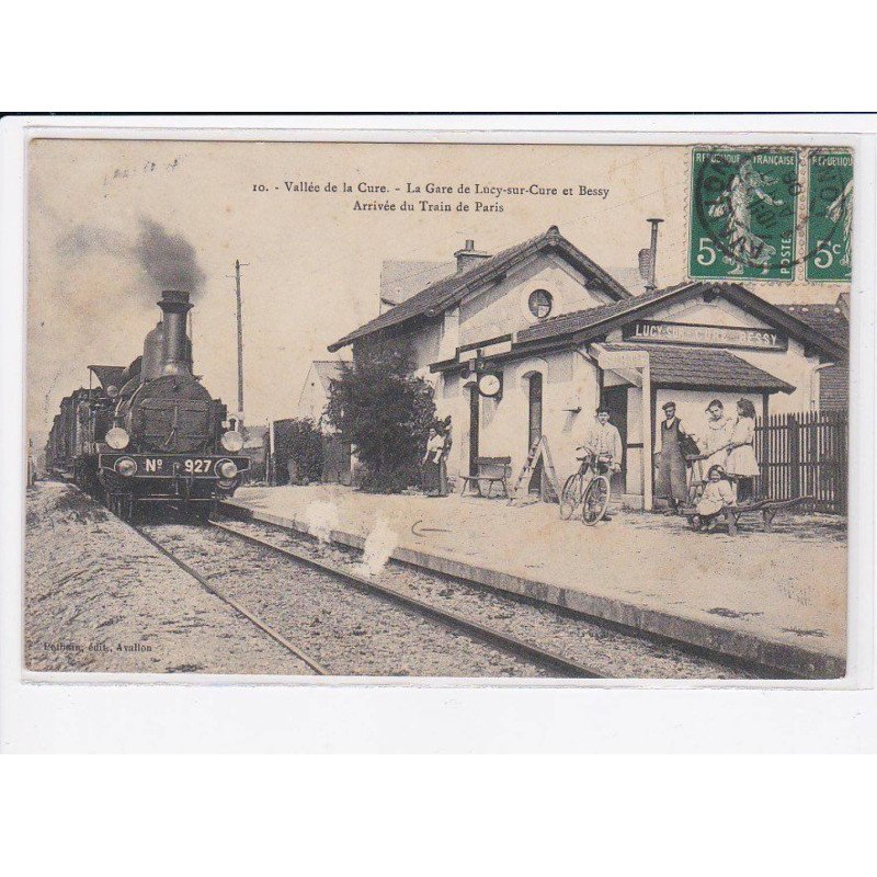LUCY-sur-CURE: arrivée du train de paris, gare - état