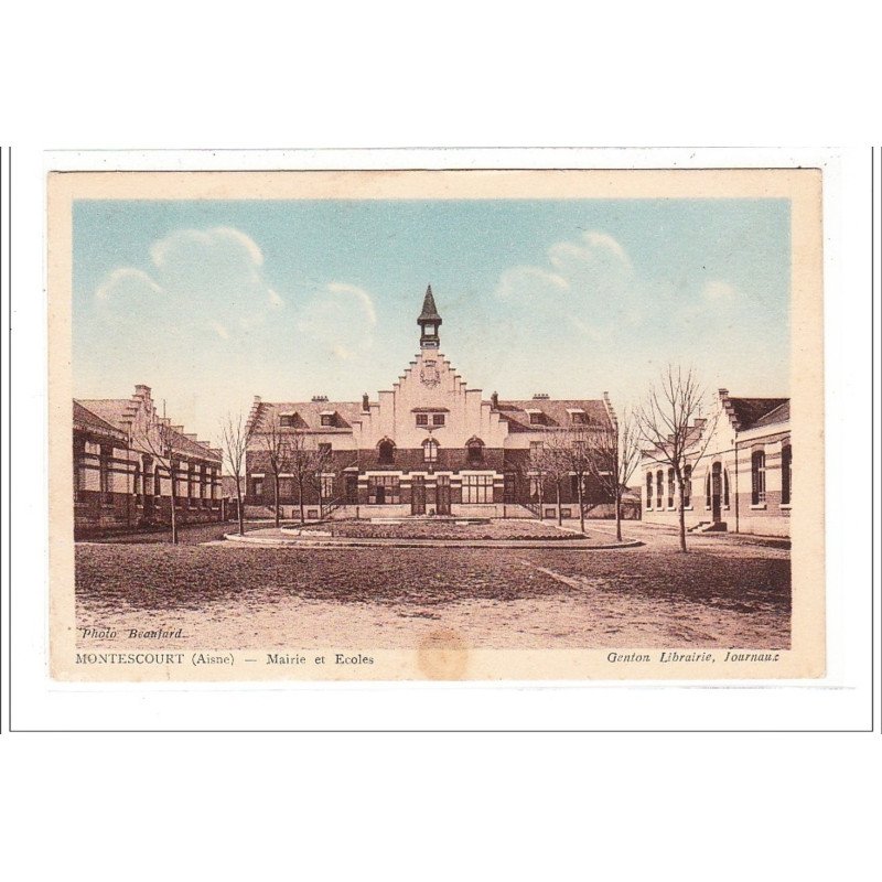 MONTESCOURT : mairie et ecoles - tres bon etat
