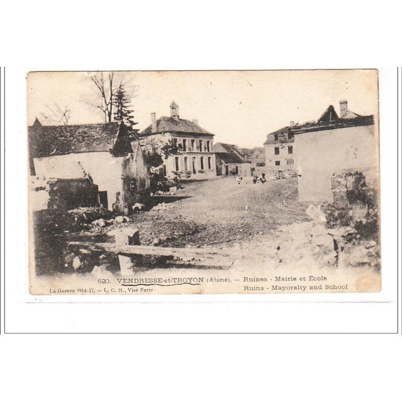 VENDRESSE-et-TROYON : ruines, mairie et ecole - tres bon etat