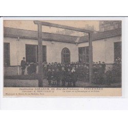 VINCENNES: institution girard, le cour de gymnastique et le préau - très bon état