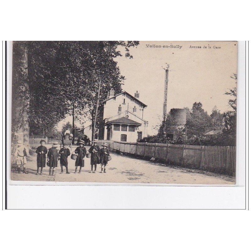 FRANCE : VALLON-en-SULLY : avenue de la gare - tres bon état