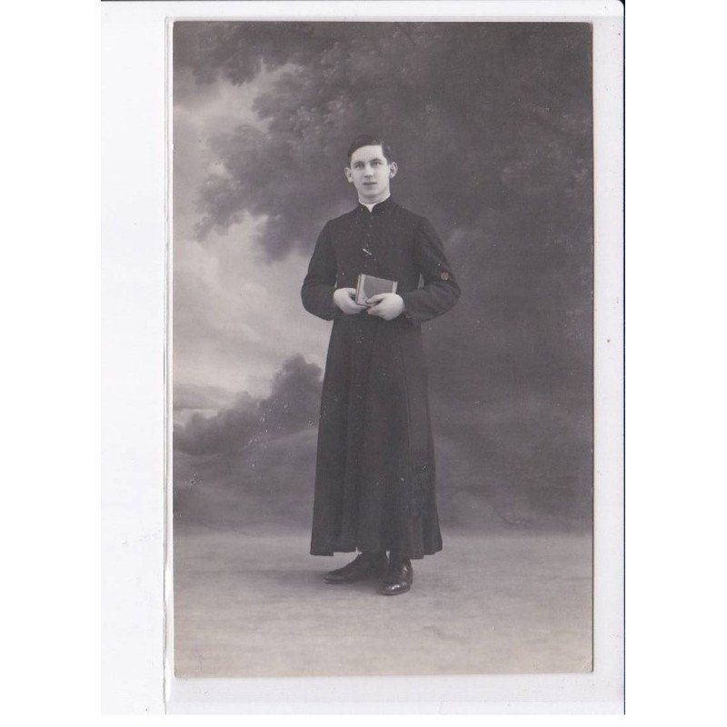 ROMILLY-sur-SEINE: religieux, prêtre - très bon état