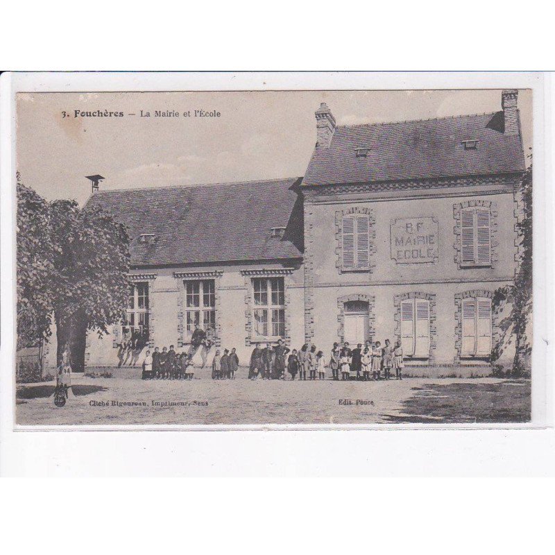 FOUCHERES: la mairie et l'école - très bon état
