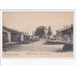 MARCHEVILLE: le centre du village - très bon état