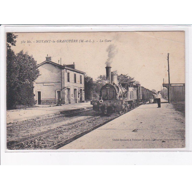 NOYANT-la-GRAVOYERE: la gare, le traion - état