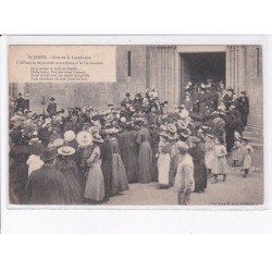 SAINT-JAMES: fête de la centenaire, l'affluence de monde reconduisant la centenaire - très bon état