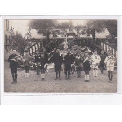 CHERBOURG: école, fête - très bon état