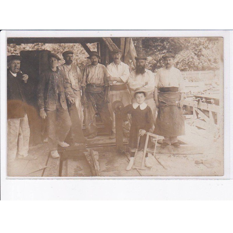 FRANCE: carte photo, à localiser, ouvriers, scierie - très bon état