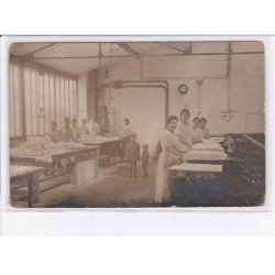 FRANCE: carte photo, à localiser, blanchisserie paris (?) 3CPA - très bon état