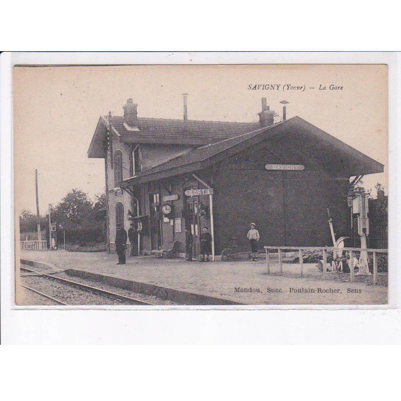 SAVIGNY: la gare - très bon état