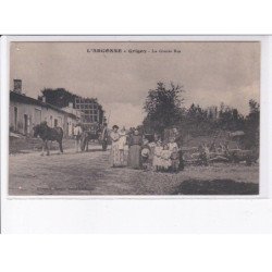 GRIGNY: la grande rue, attelage - état