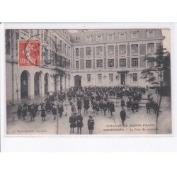 CHERBOURG: la cour de récréation - très bon état
