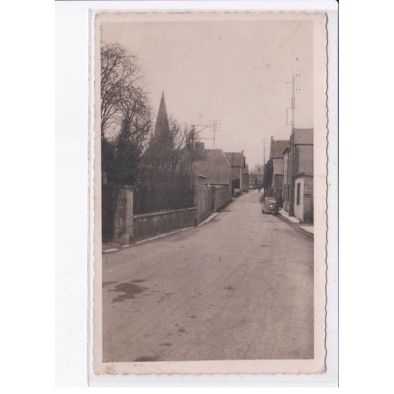 QUETTREVILLE-sur-SIENNE: rue de l'église - très bon état