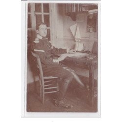 SEDAN : militaire - tres bon etat