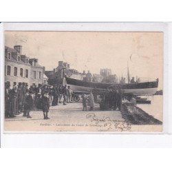 BARFLEUR: lancement du canot de sauvetage - état (déchirée)