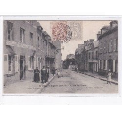 SAINT-PIERRE-EGLISE: la rue du calvaire - état