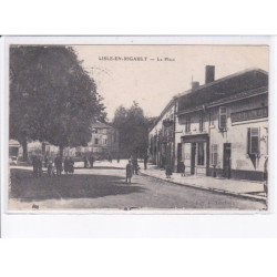 LISLE-en-RIGAULT: la place - très bon état