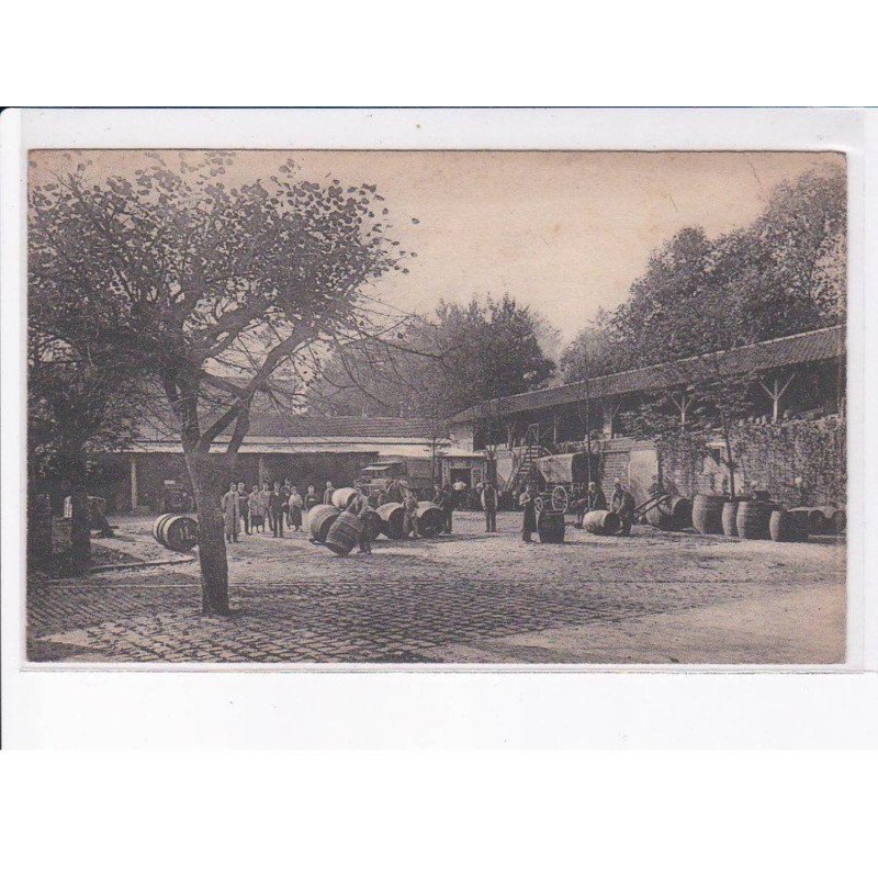 THIAIS: les entrepôts L-H Mesmin - très bon état