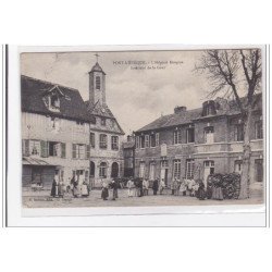 PONT-L'EVEQUE : l'hopital hospice, interieur de la cour - tres bon etat