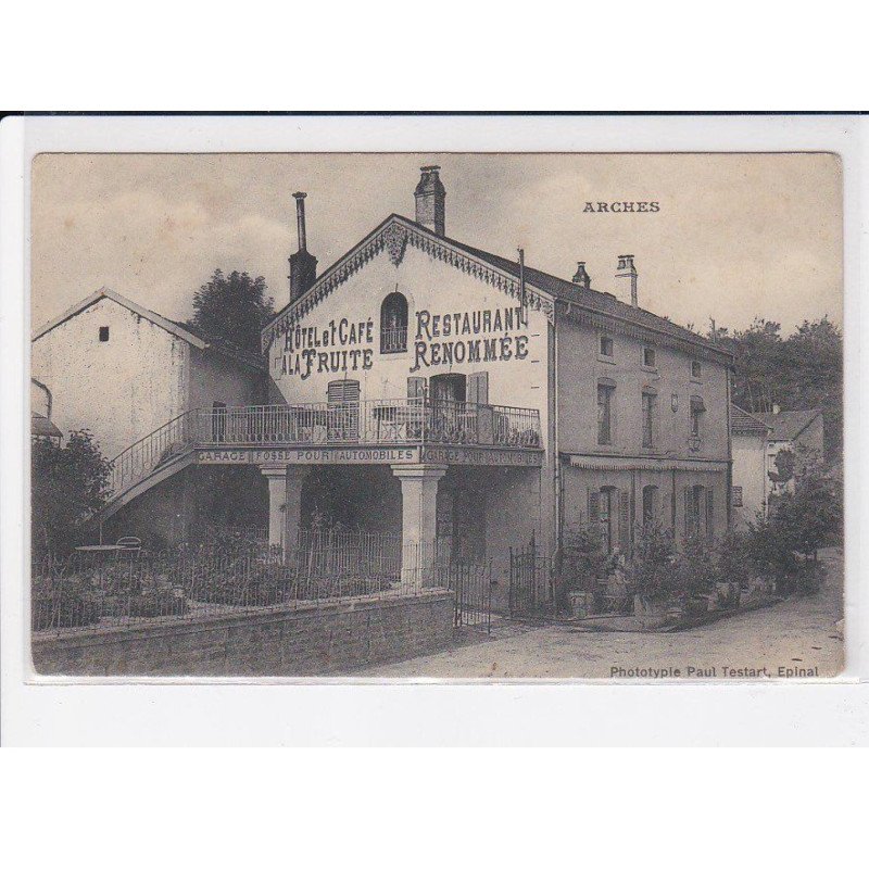 ARCHES: hôtel et café à la fruite, restaurant renommée - très bon état